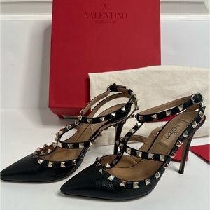 VALENTINO GARAVANI ROCKSTUD GRAINY LEATHER ANKLE STRAP PUMP 100 MM - Sz 37
